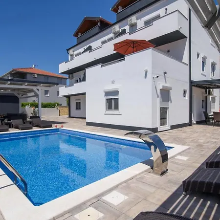 Etta Ciovo Lägenhet Trogir