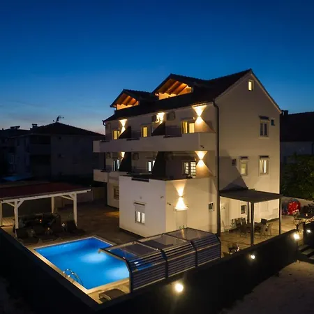 Etta Ciovo Lägenhet Trogir