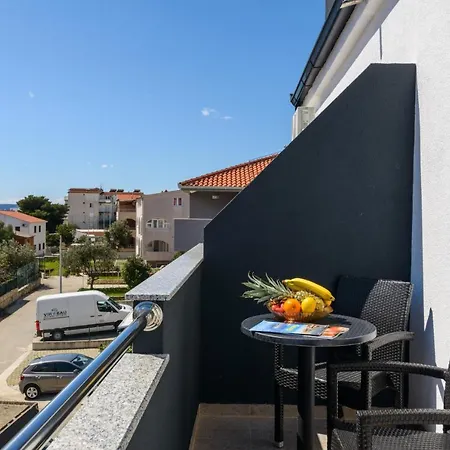 Etta Ciovo Apartment