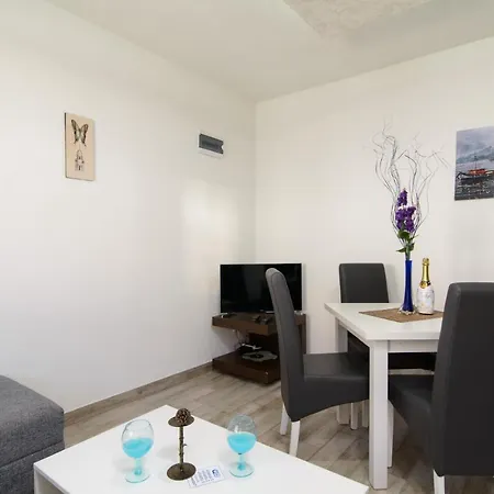 Etta Ciovo Apartment