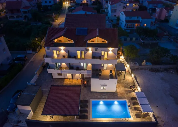 Etta Ciovo Apartment