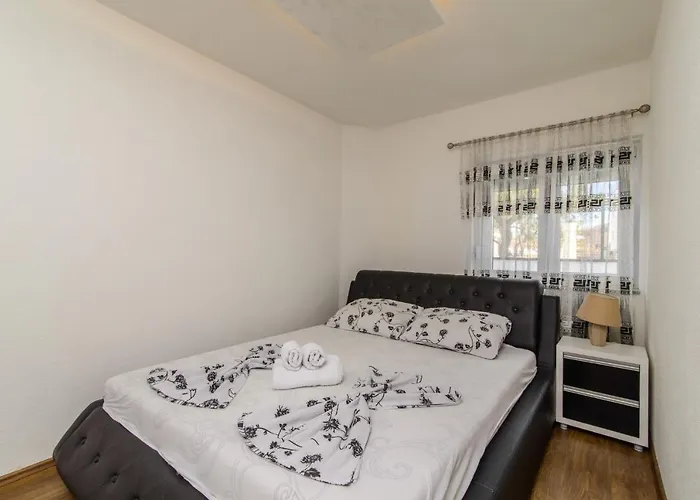 Etta Ciovo Apartment