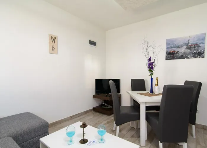Etta Ciovo Apartment